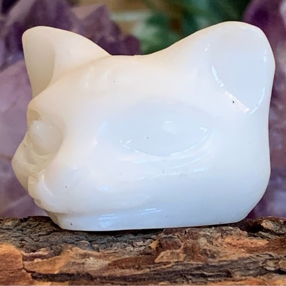 White Jade Cat Head Skull Carving Three Eyed Cat Carved Figurine Figure 1.5" 55g - Picture 1 of 12